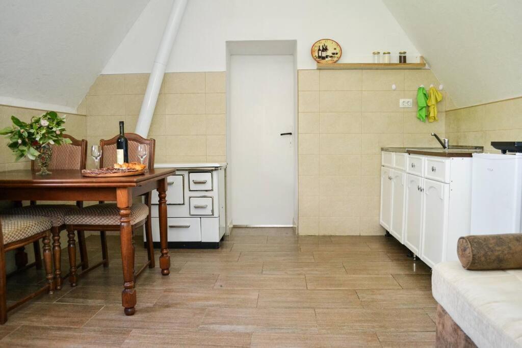 Vila Grandma'S Hut Nikšić Exteriér fotografie