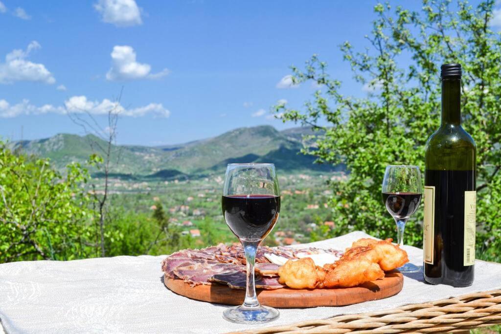 Vila Grandma'S Hut Nikšić Exteriér fotografie